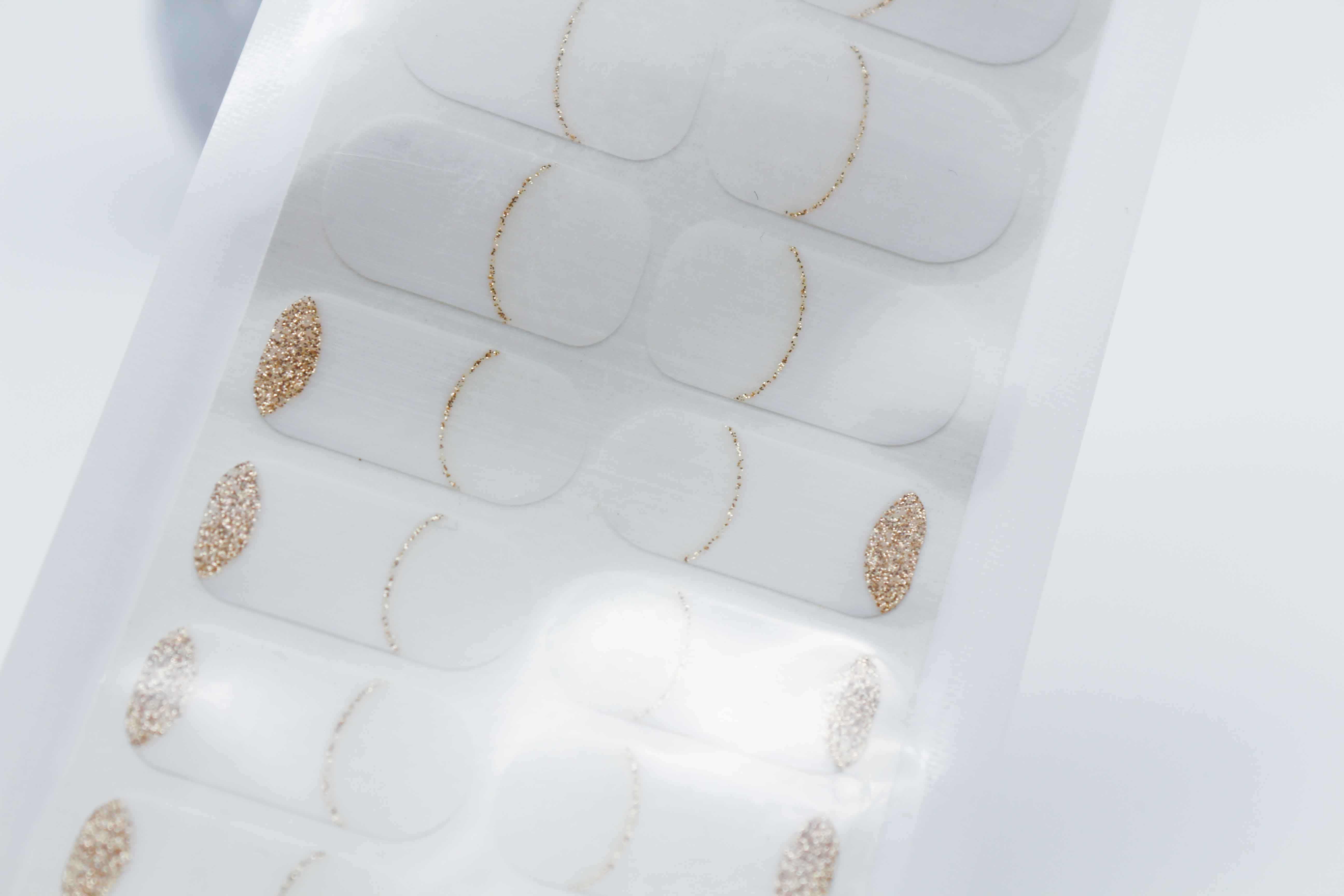 French - Gold Glitter