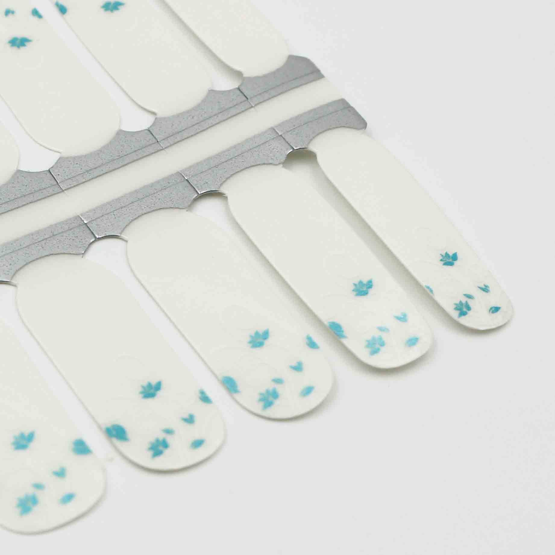 Metallic flowers light